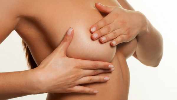 Как делать массаж груди при кормлении?
