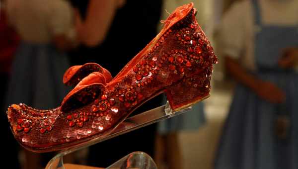 Невероятно: 10 самых дорогих пар обуви в мире